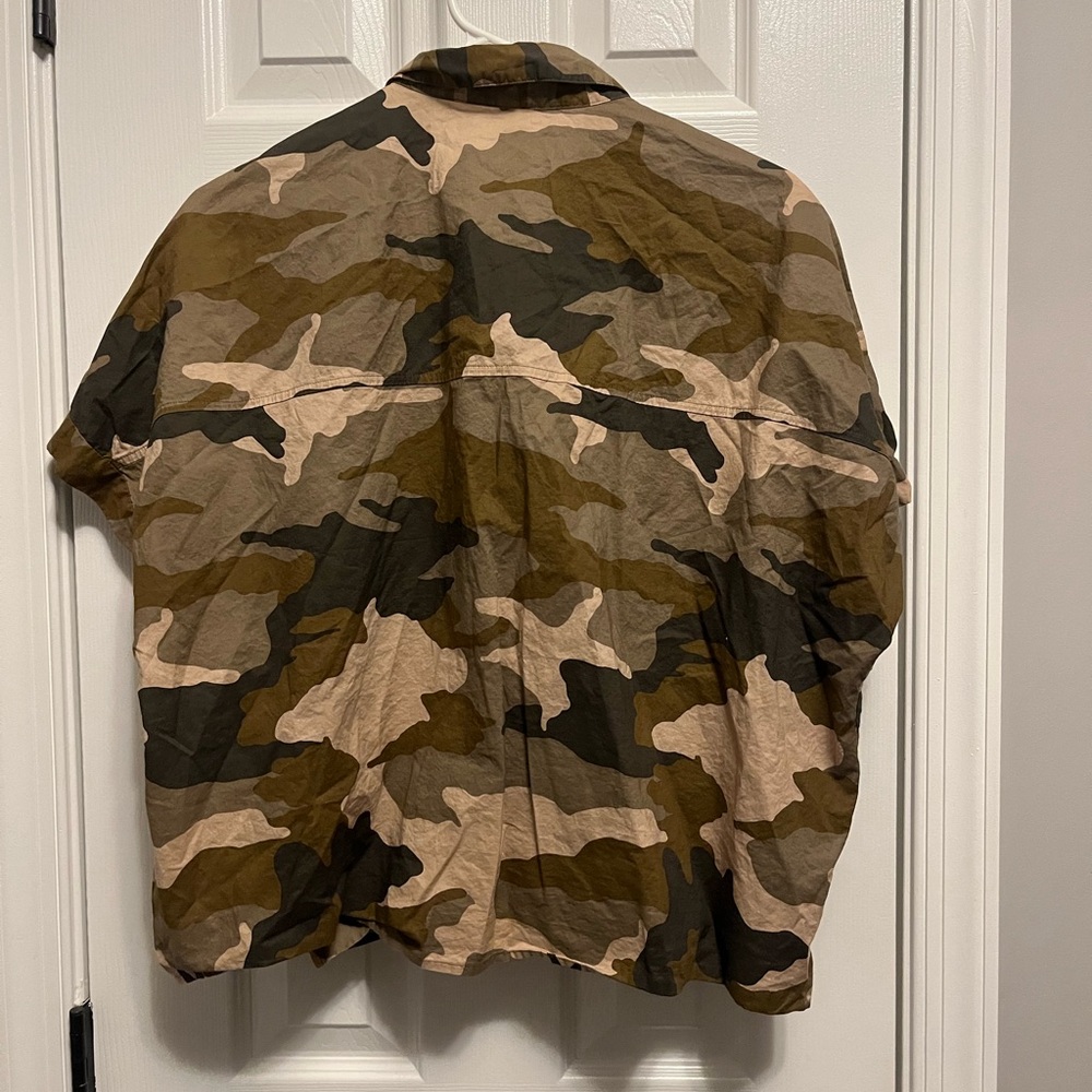Madewell Short Sleeve Tie Front Boxy Shirt in Cottontail Camo Women Size‎ L - Picture 6 of 7